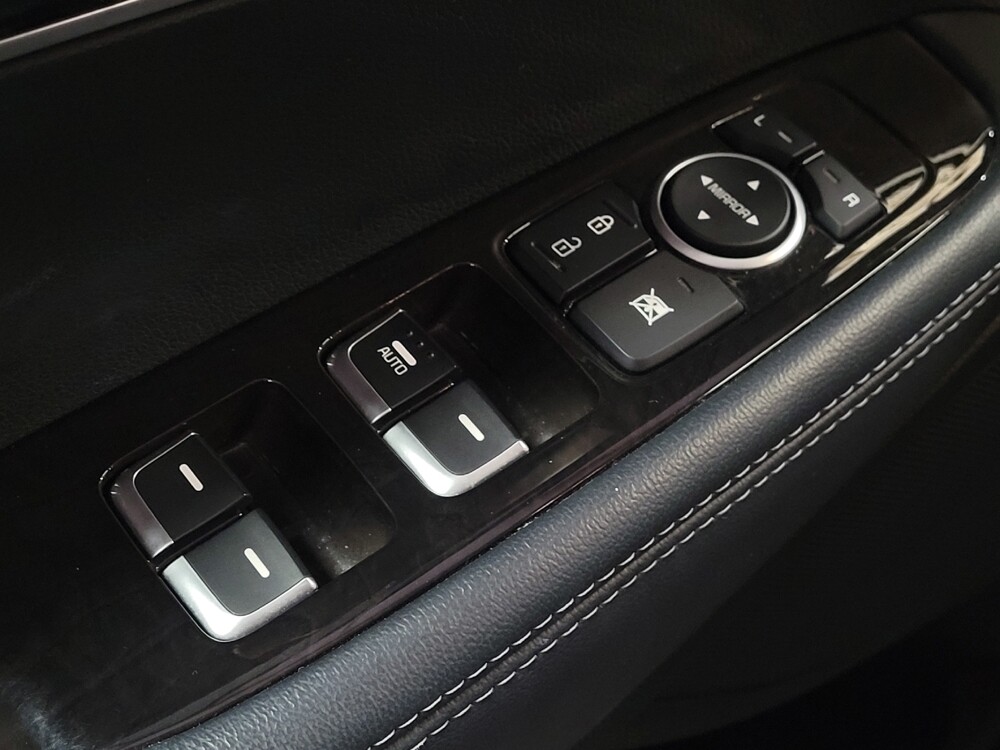 2017 Kia Sorento in Gainesville, FL 32609 - 18130317 27