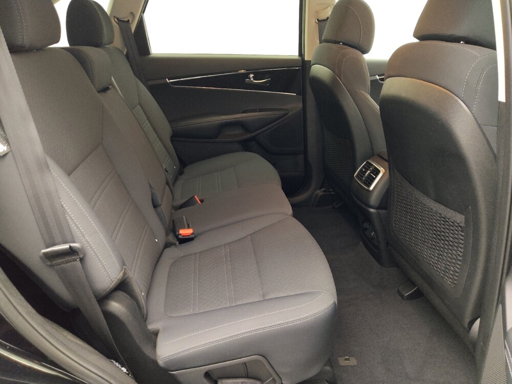 2017 Kia Sorento in Gainesville, FL 32609 - 18130317 19