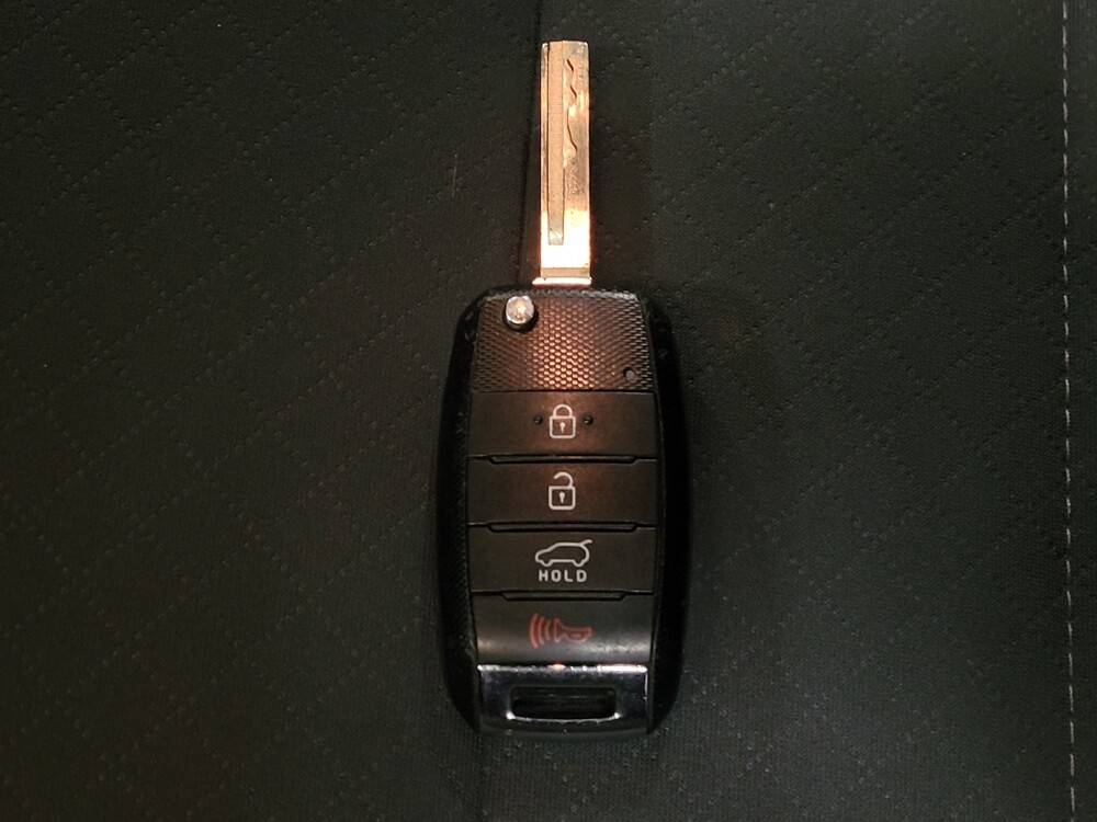 2017 Kia Sorento in Gainesville, FL 32609 - 18130317 32