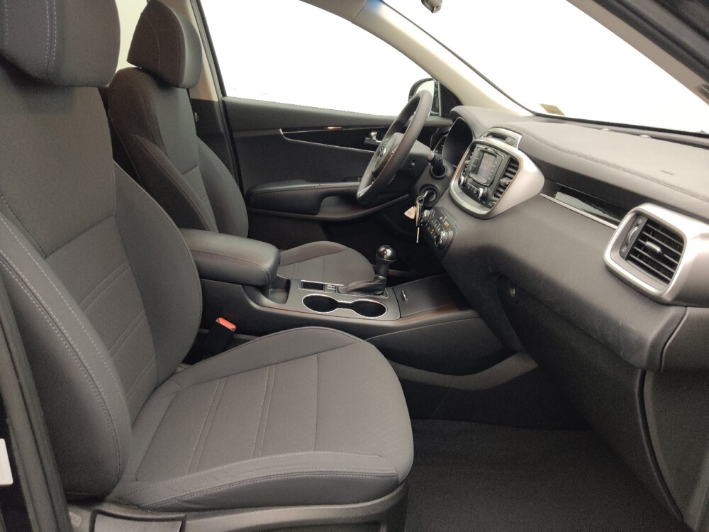 2017 Kia Sorento in Gainesville, FL 32609 - 18130317 21