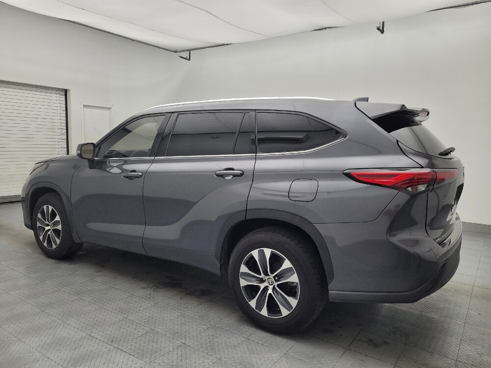 2020 Toyota Highlander in Columbia, SC 29210 - 18130335 3