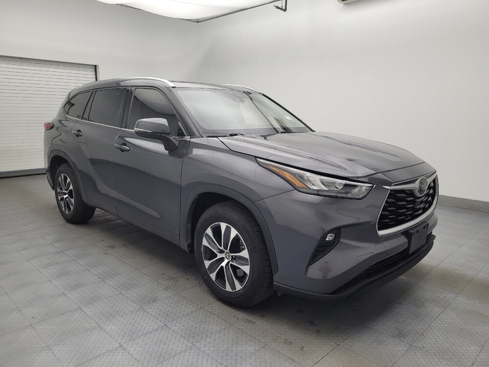 2020 Toyota Highlander in Columbia, SC 29210 - 18130335 13