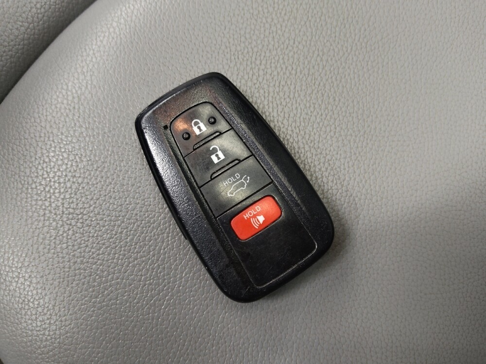 2020 Toyota Highlander in Columbia, SC 29210 - 18130335 32