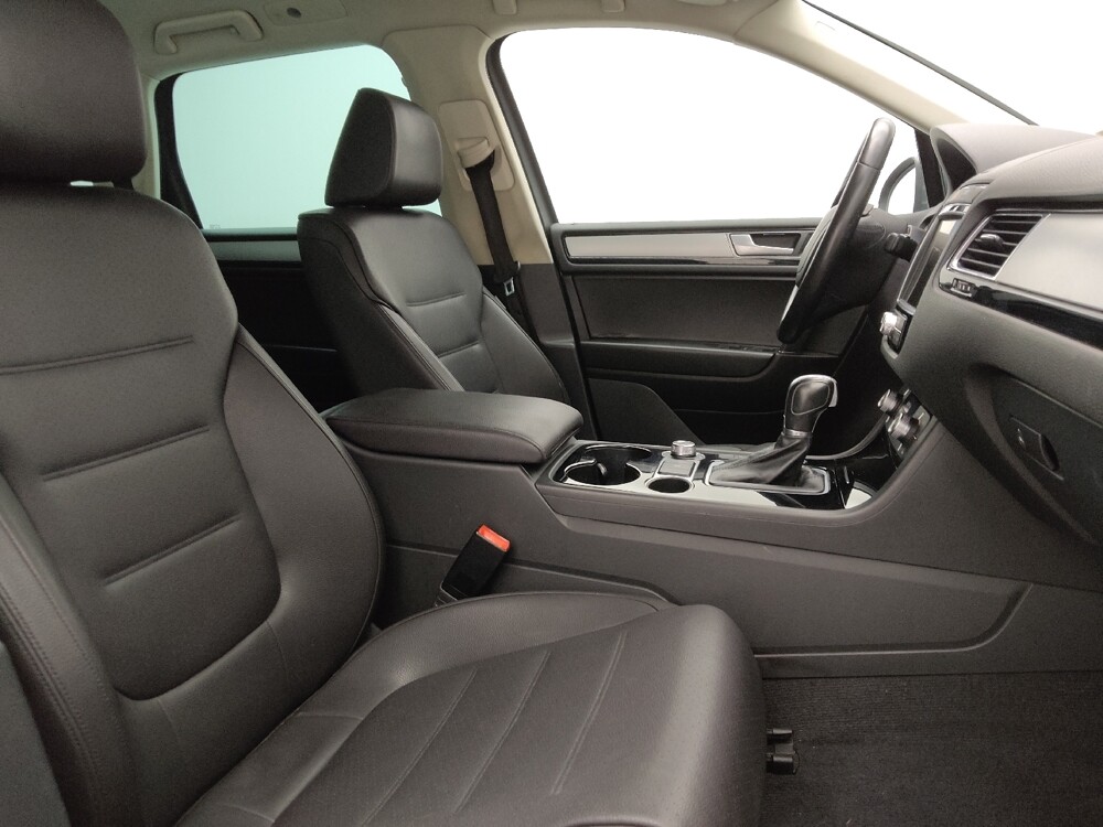 2016 Volkswagen Touareg in Denver, CO 80012 - 18130348 21