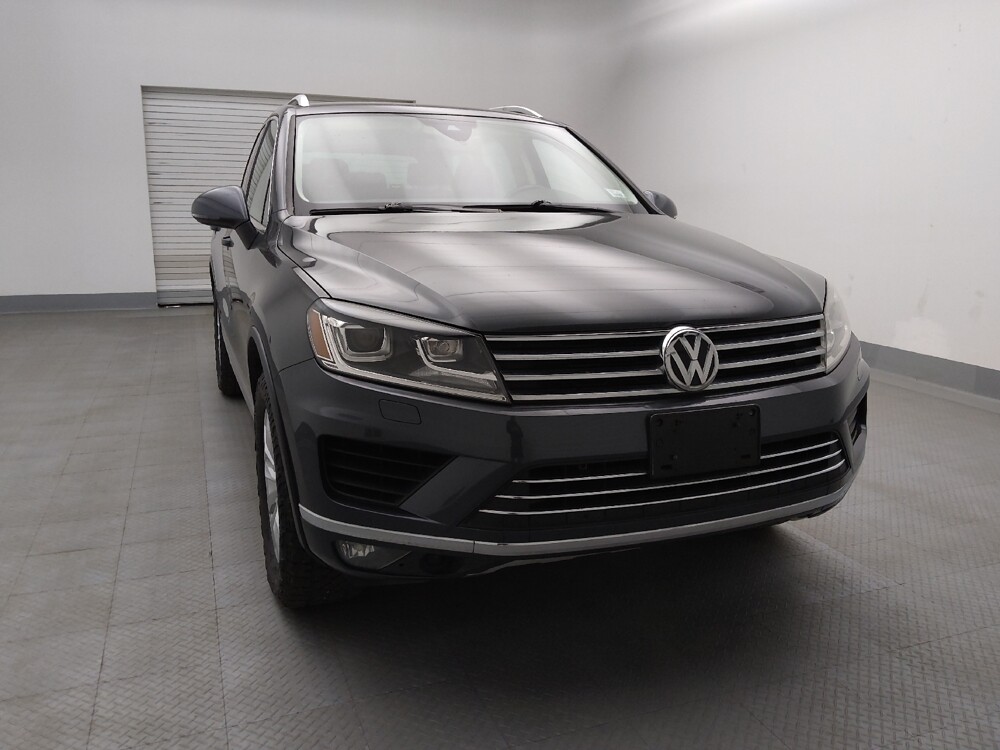 2016 Volkswagen Touareg in Denver, CO 80012 - 18130348 14