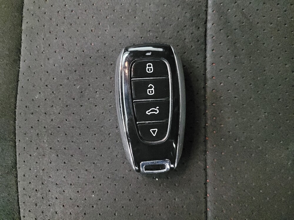 2019 Ford Explorer in Memphis, TN 38115 - 18130358 32