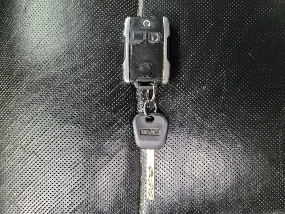 2018 GMC Sierra 1500 in Memphis, TN 38115 - 18130360 32