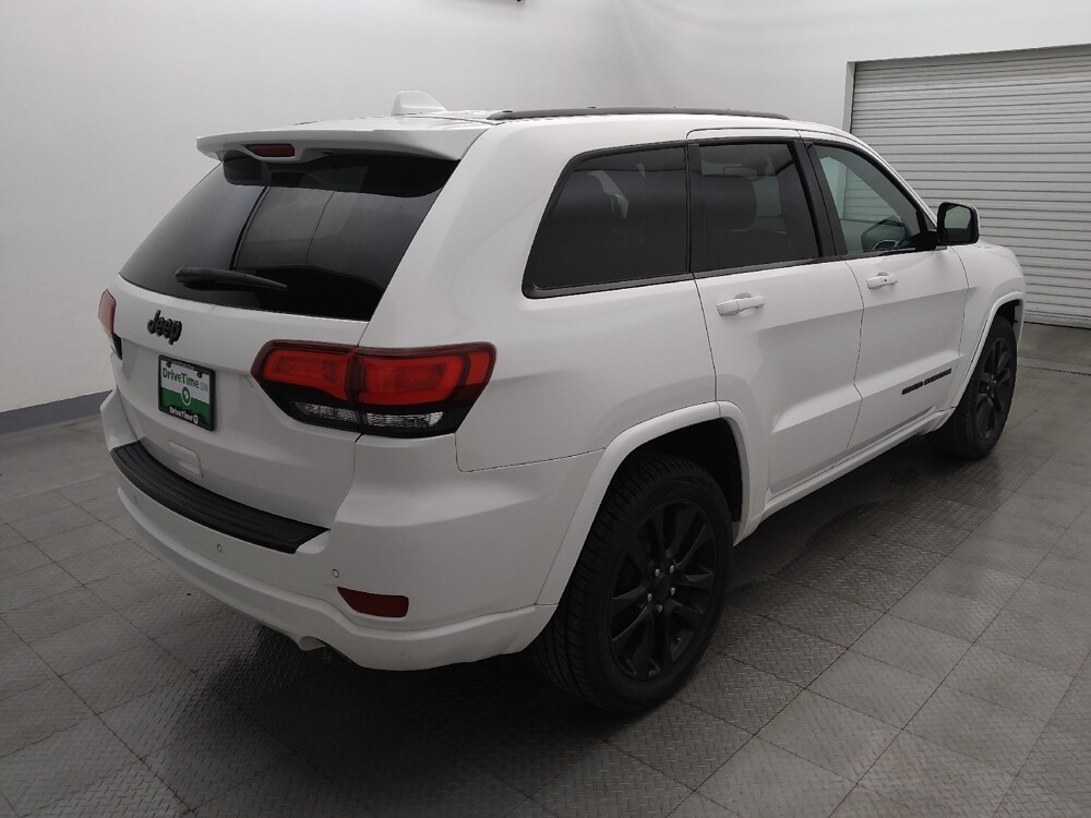 2017 Jeep Grand Cherokee in Houston, TX 77074 - 18130373 9