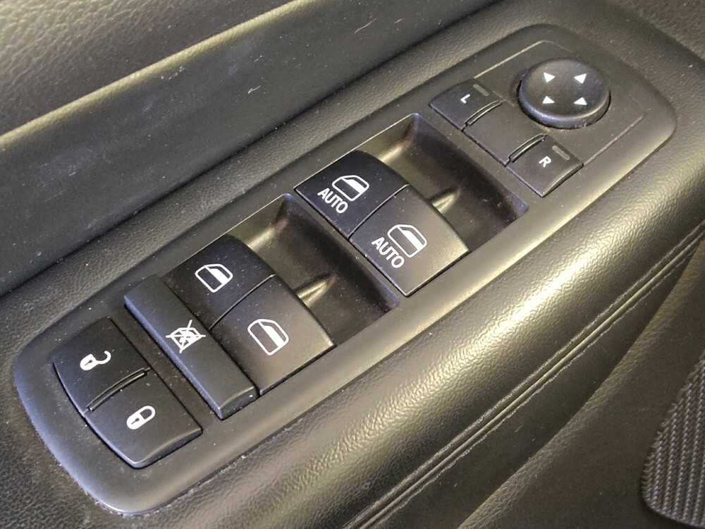 2017 Jeep Grand Cherokee in Houston, TX 77074 - 18130373 27