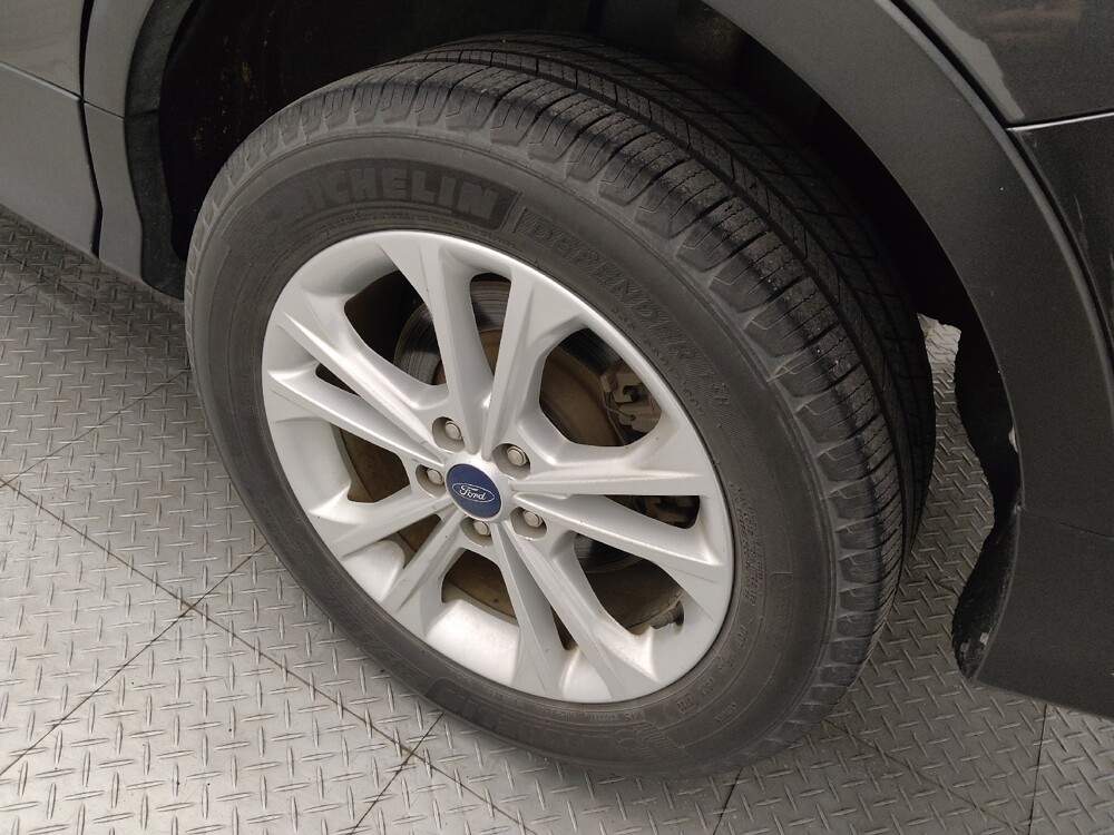 2019 Ford Escape in Houston, TX 77034 - 18130375 31