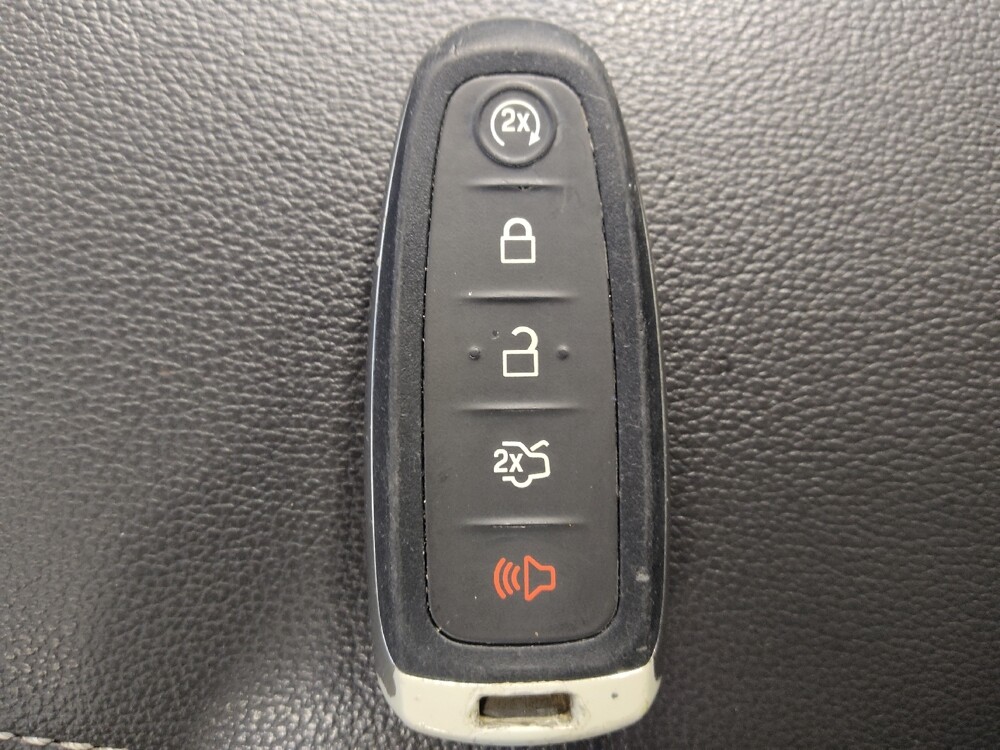 2019 Ford Escape in Houston, TX 77034 - 18130375 32