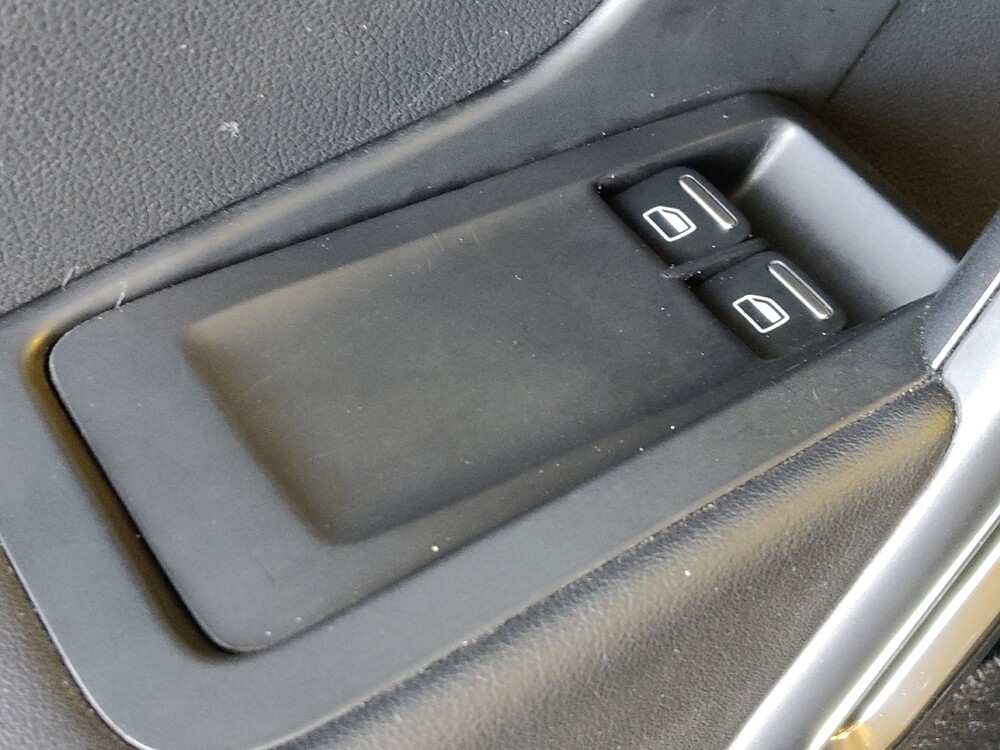 2017 Volkswagen Beetle in Houston, TX 77074 - 18130377 27