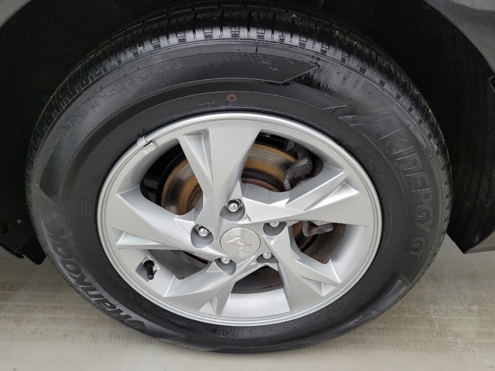 2023 Hyundai Elantra in Louisville, KY 40258 - 18130384 31