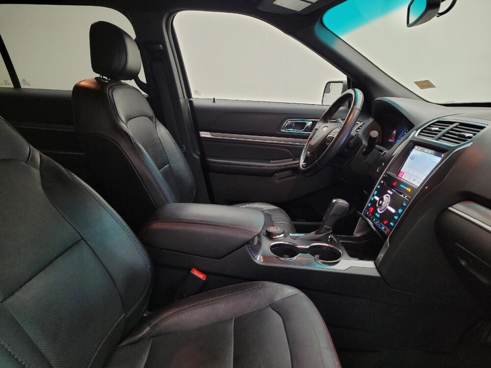 2017 Ford Explorer in Louisville, KY 40258 - 18130385 21
