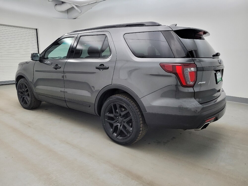 2017 Ford Explorer in Louisville, KY 40258 - 18130385 3