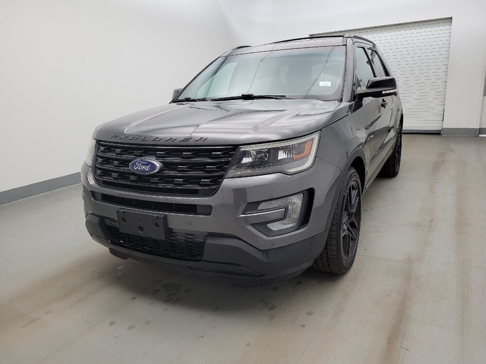 2017 Ford Explorer in Louisville, KY 40258 - 18130385 15