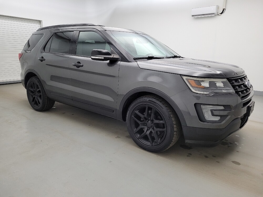 2017 Ford Explorer in Louisville, KY 40258 - 18130385 11