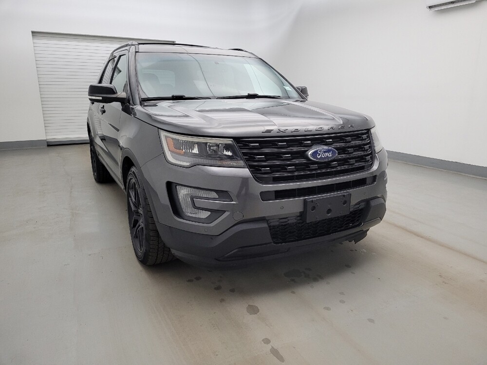 2017 Ford Explorer in Louisville, KY 40258 - 18130385 14