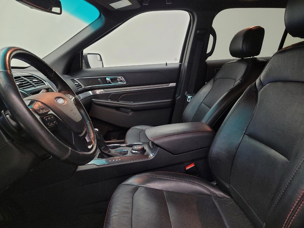 2017 Ford Explorer in Louisville, KY 40258 - 18130385 17