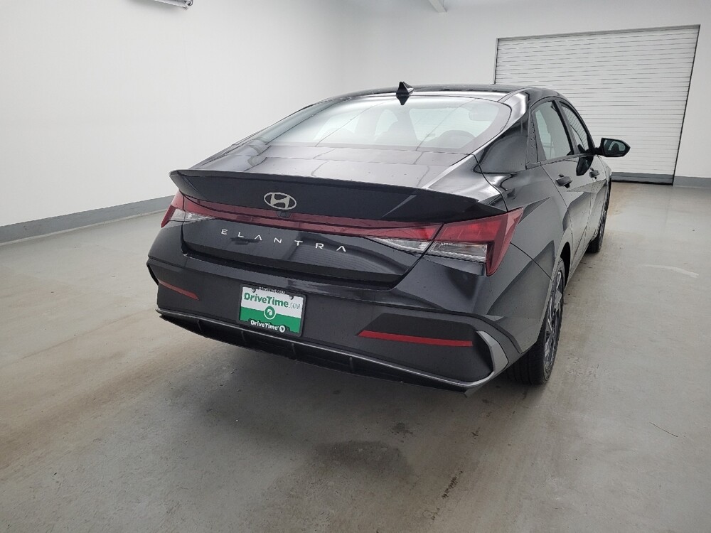 2025 Hyundai Elantra in Maple Heights, OH 44137 - 18130386 7