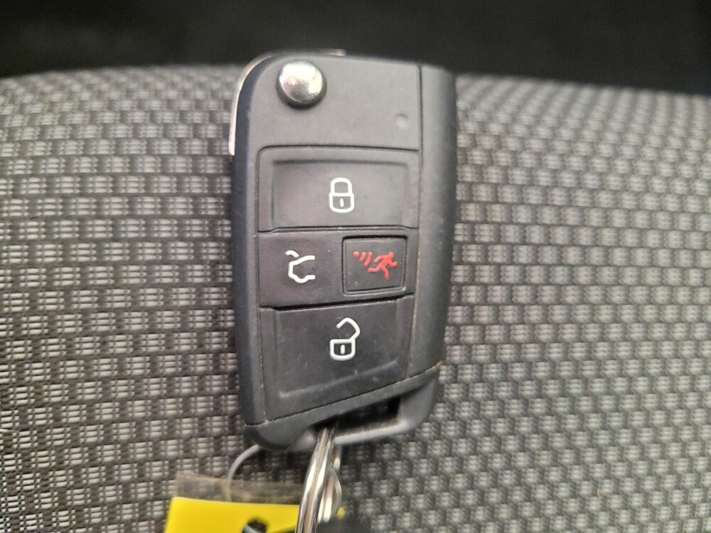 2021 Volkswagen Jetta in Louisville, KY 40258 - 18130388 32