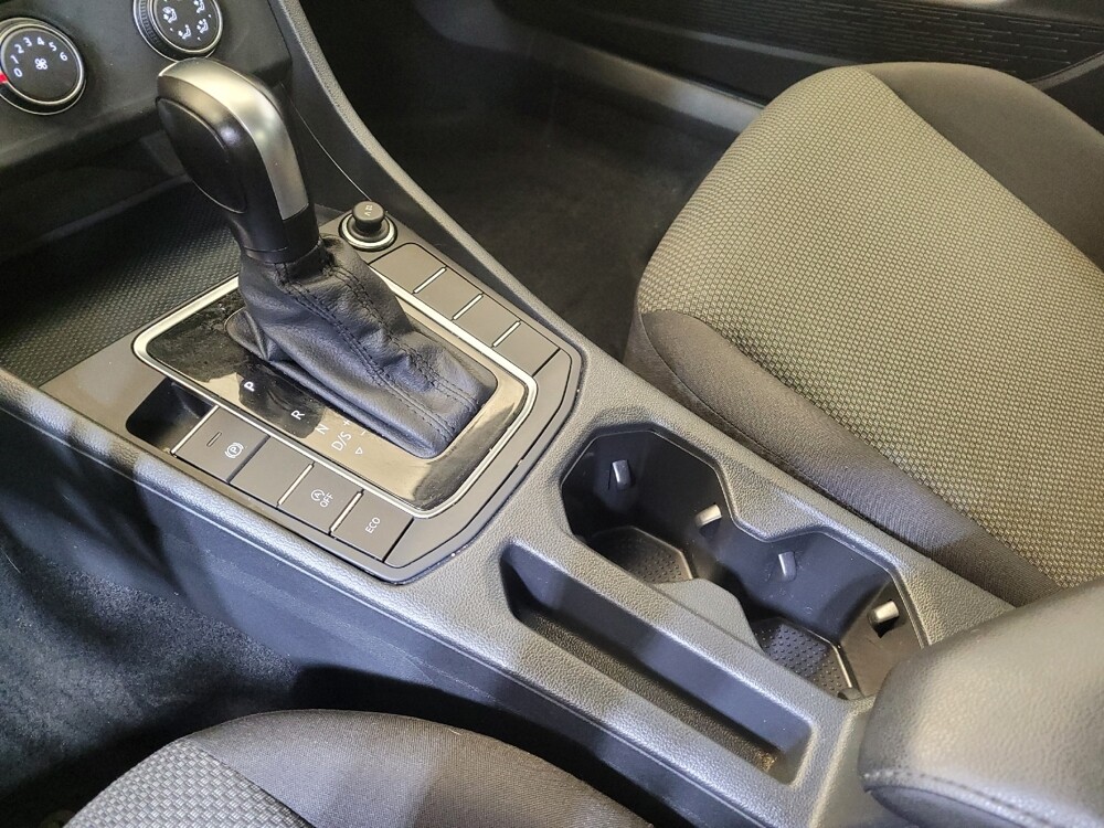 2021 Volkswagen Jetta in Louisville, KY 40258 - 18130388 26