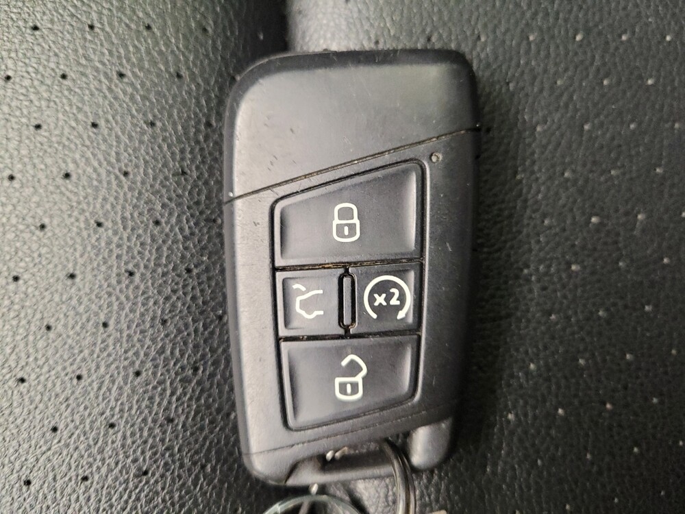 2021 Volkswagen Atlas in Columbus, OH 43228 - 18130389 32