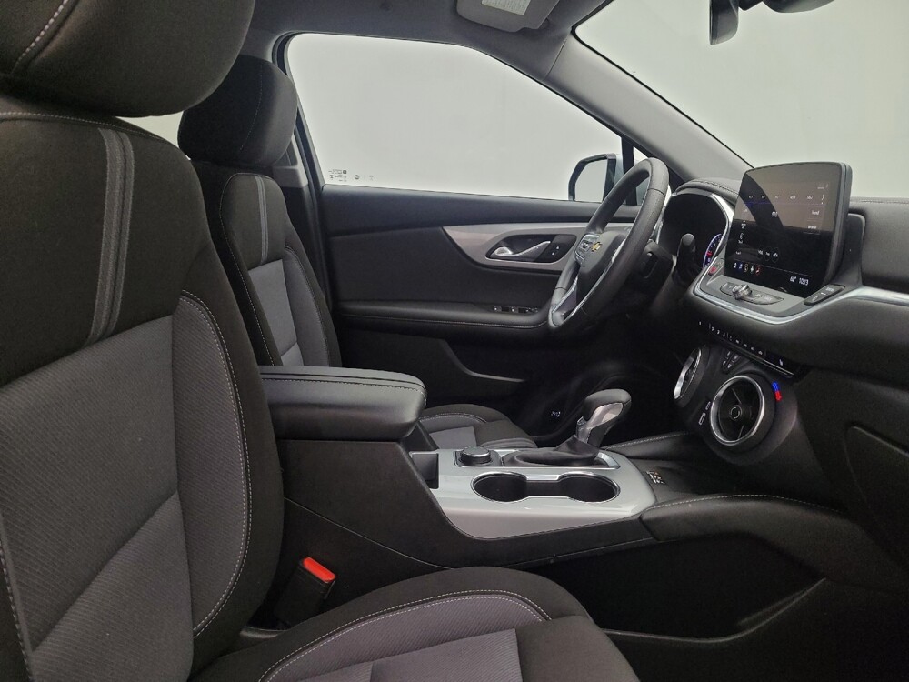 2024 Chevrolet Blazer in Louisville, KY 40258 - 18130390 21