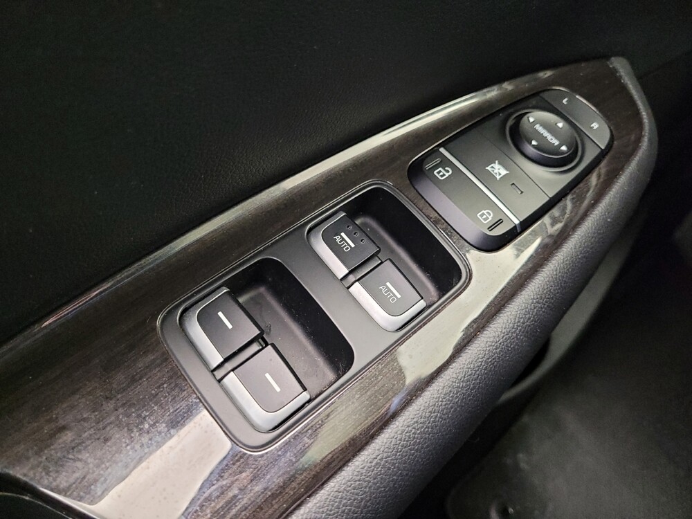 2019 Kia Optima in Louisville, KY 40258 - 18130391 27