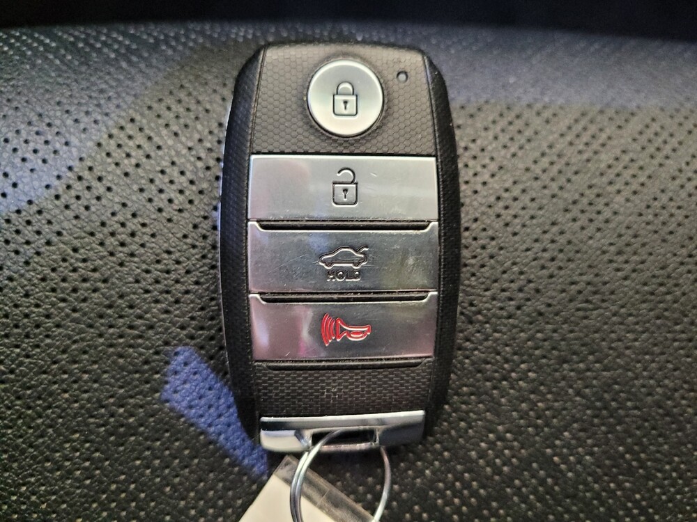 2019 Kia Optima in Louisville, KY 40258 - 18130391 32