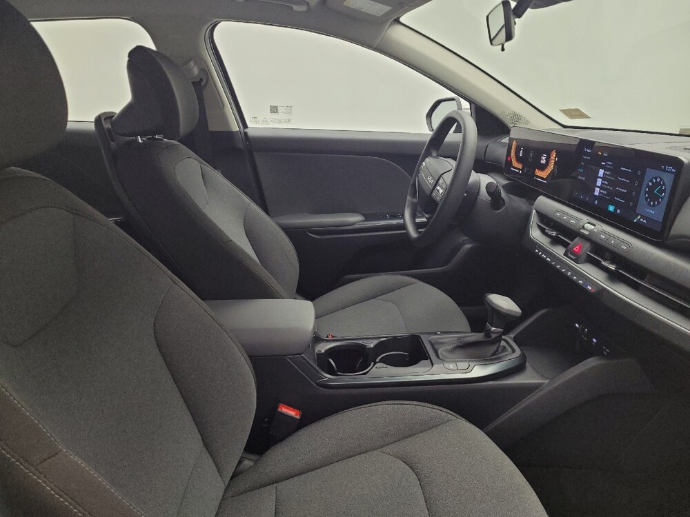 2025 Kia K4 in Louisville, KY 40258 - 18130393 21