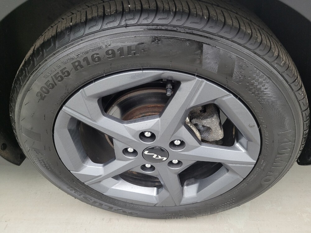 2025 Kia K4 in Louisville, KY 40258 - 18130393 31