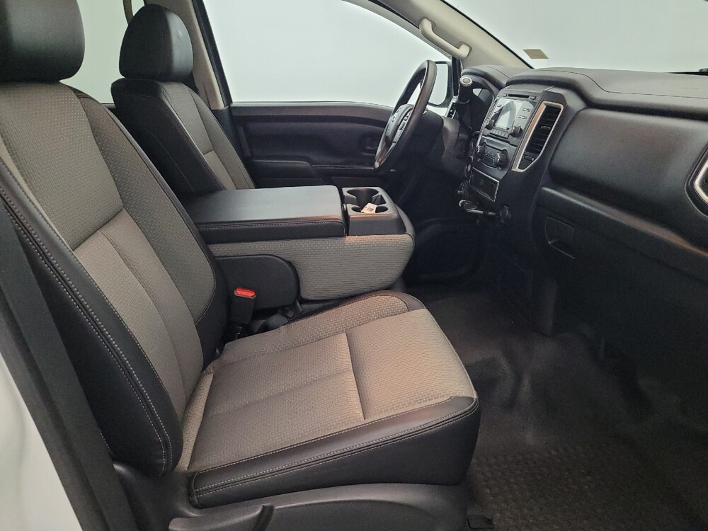 2018 Nissan Titan in Williamstown, NJ 8094 - 18130397 21