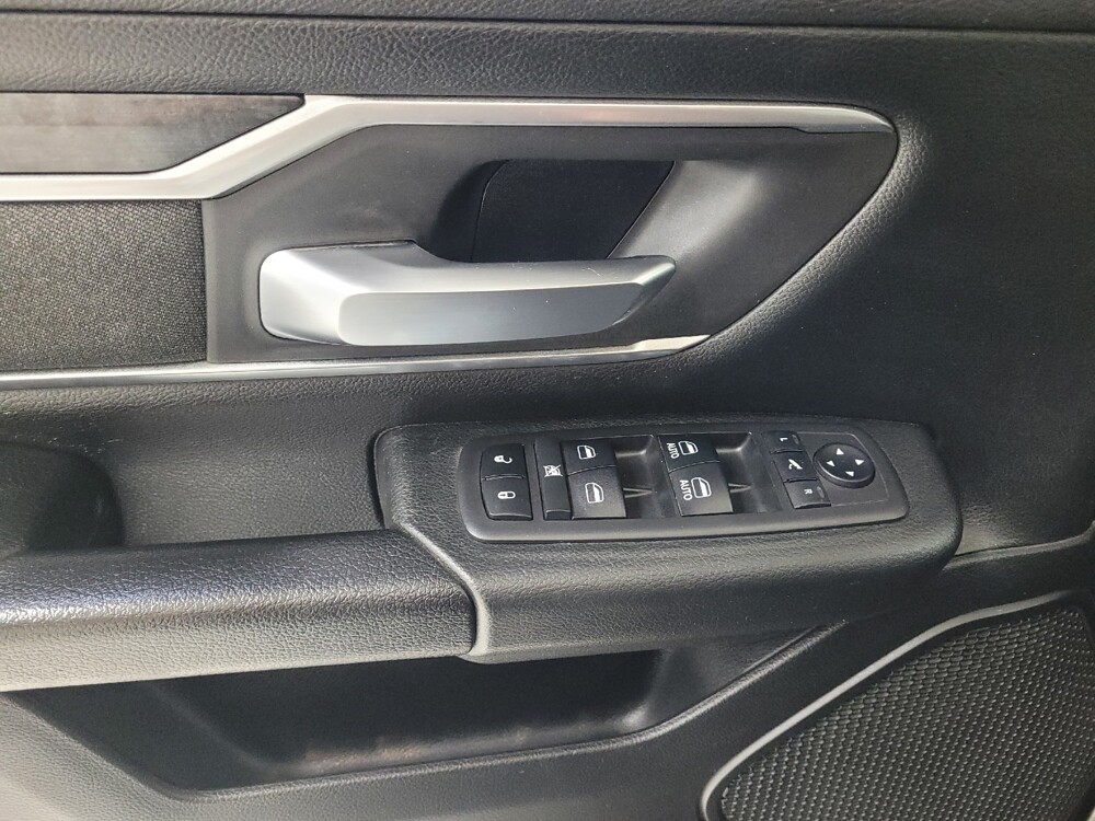 2019 RAM 1500 in St. Louis, MO 63125 - 18130402 27