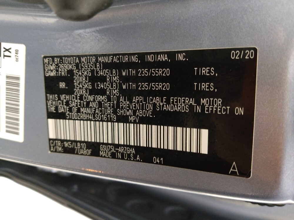 2020 Toyota Highlander in Independence, MO 64055 - 18130403 33