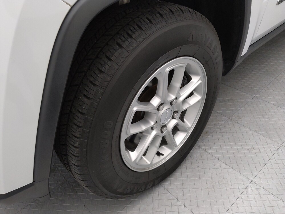 2018 Jeep Grand Cherokee in Independence, MO 64055 - 18130404 31