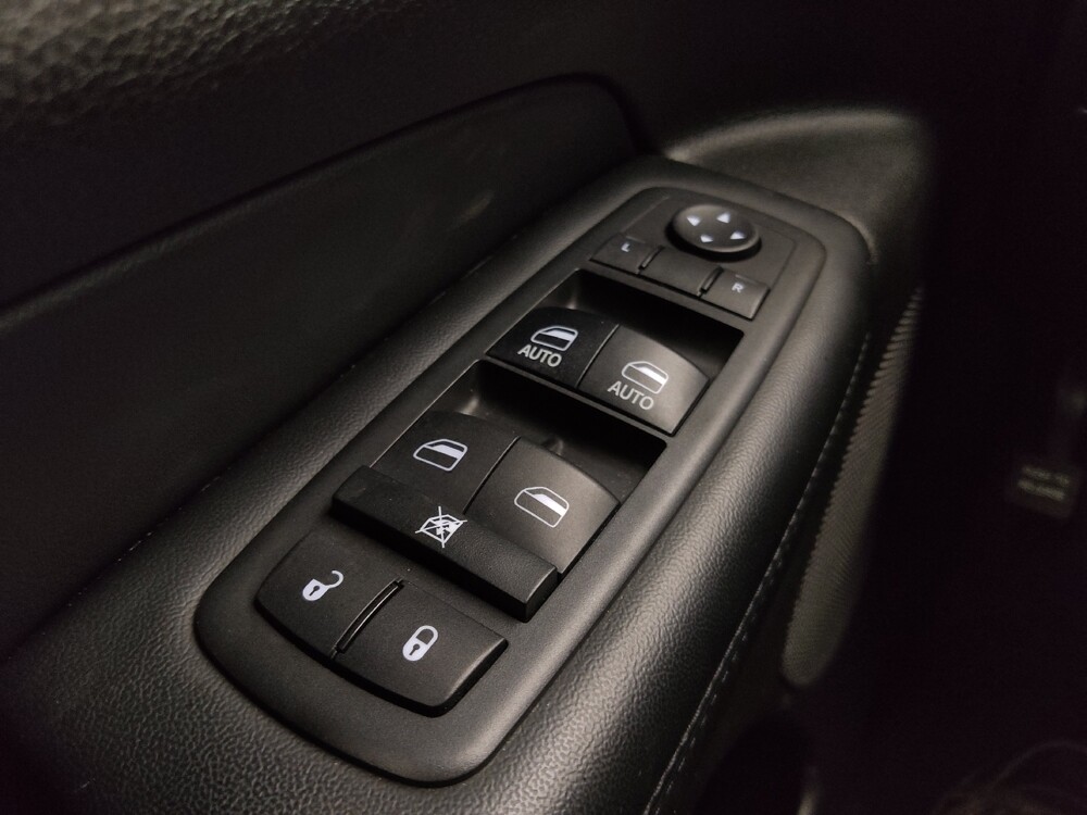 2018 Jeep Grand Cherokee in Independence, MO 64055 - 18130404 27