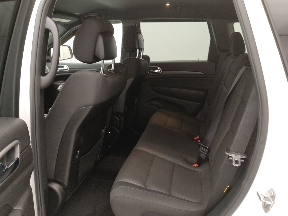 2018 Jeep Grand Cherokee in Independence, MO 64055 - 18130404 18