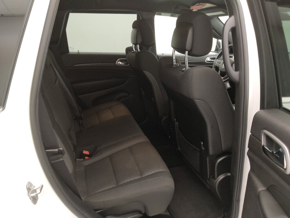 2018 Jeep Grand Cherokee in Independence, MO 64055 - 18130404 19