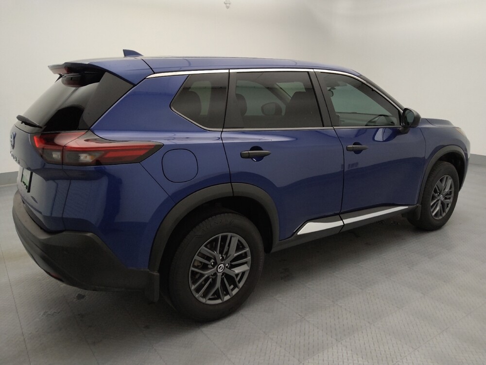 2021 Nissan Rogue in Gladstone, MO 64118 - 18130405 10