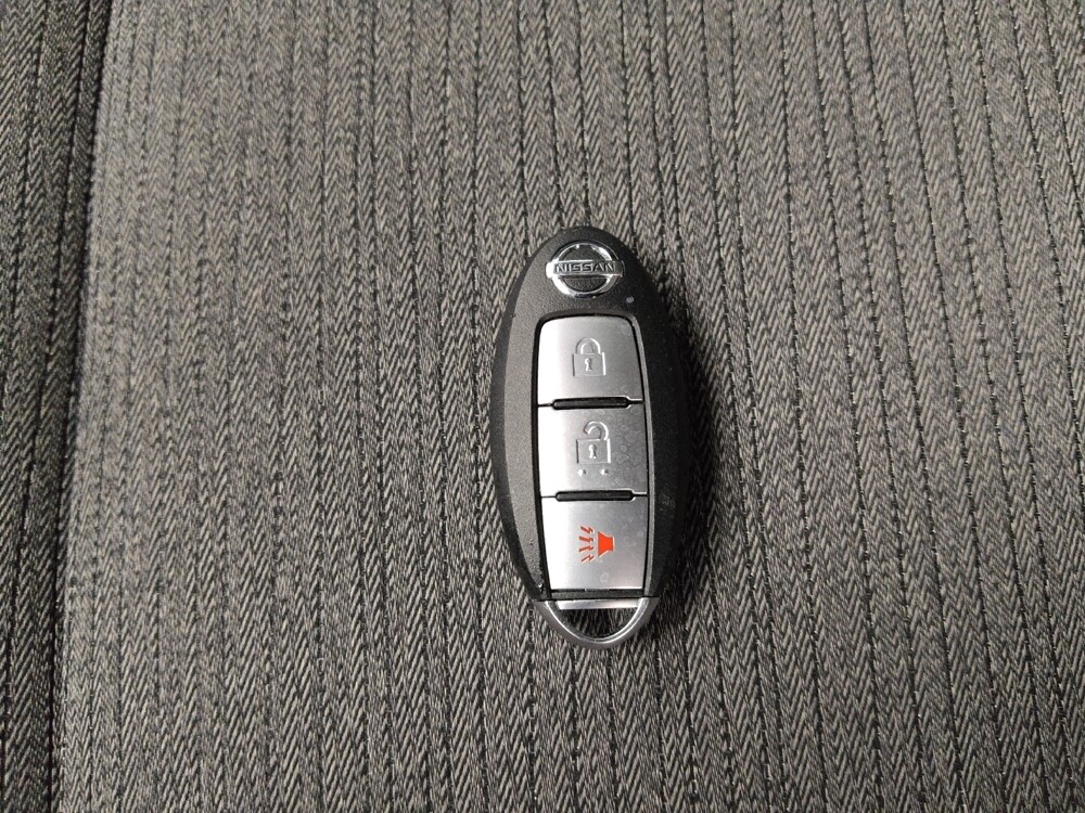 2021 Nissan Rogue in Gladstone, MO 64118 - 18130405 32