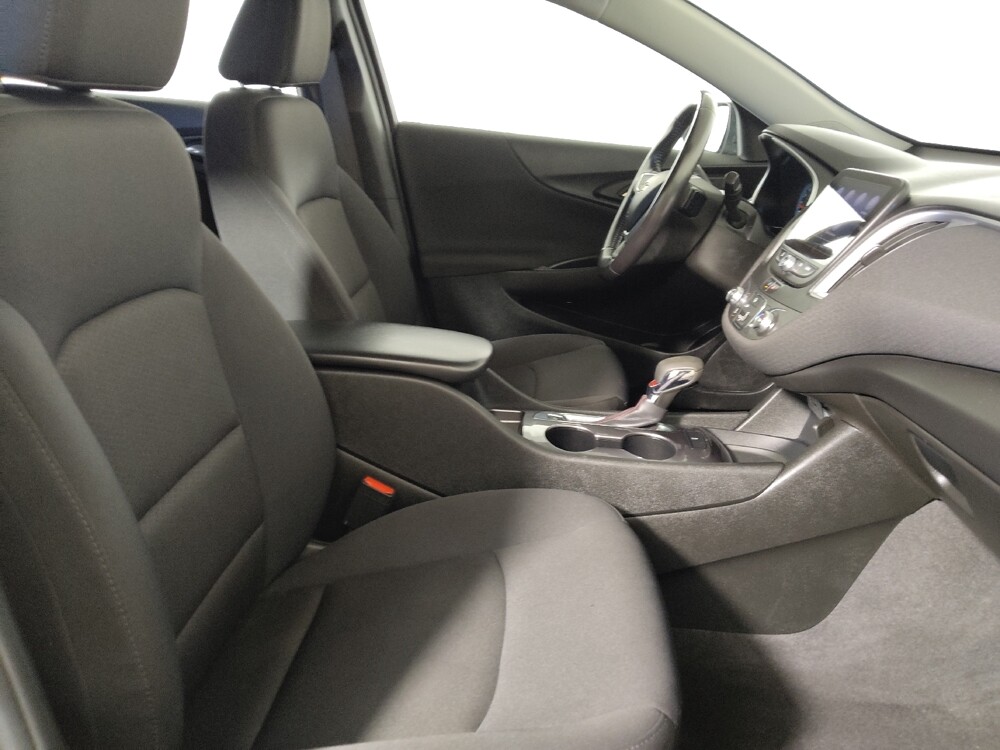 2022 Chevrolet Malibu in Midlothian, IL 60445 - 18130406 21
