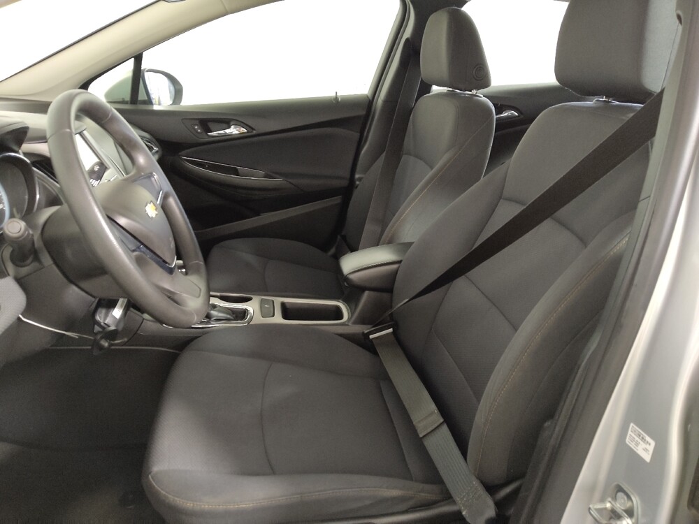 2018 Chevrolet Cruze in Midlothian, IL 60445 - 18130411 17