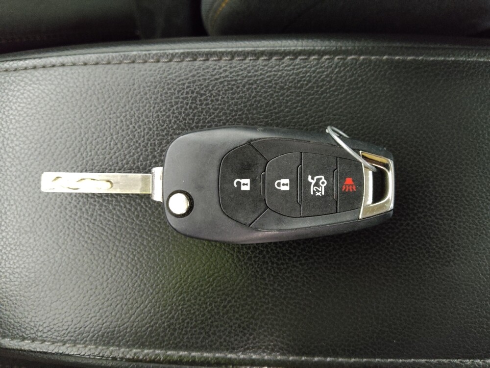 2018 Chevrolet Cruze in Midlothian, IL 60445 - 18130411 32