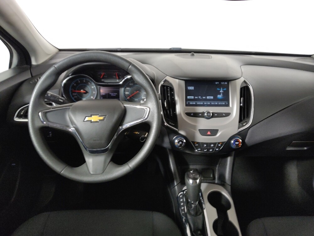 2018 Chevrolet Cruze in Midlothian, IL 60445 - 18130411 22