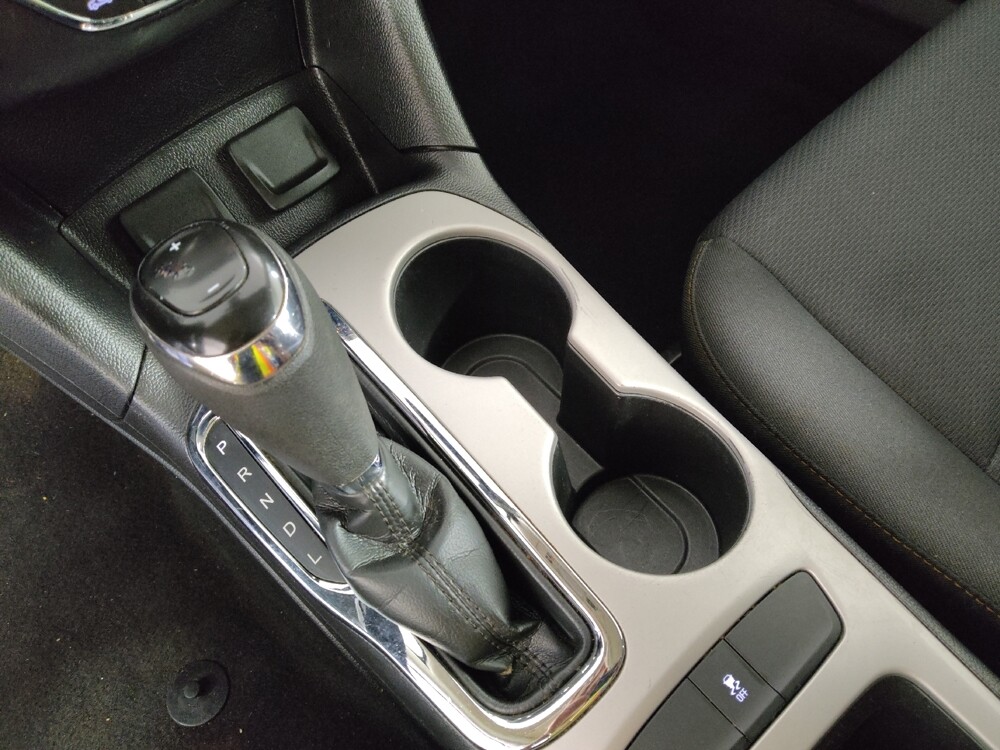 2018 Chevrolet Cruze in Midlothian, IL 60445 - 18130411 26