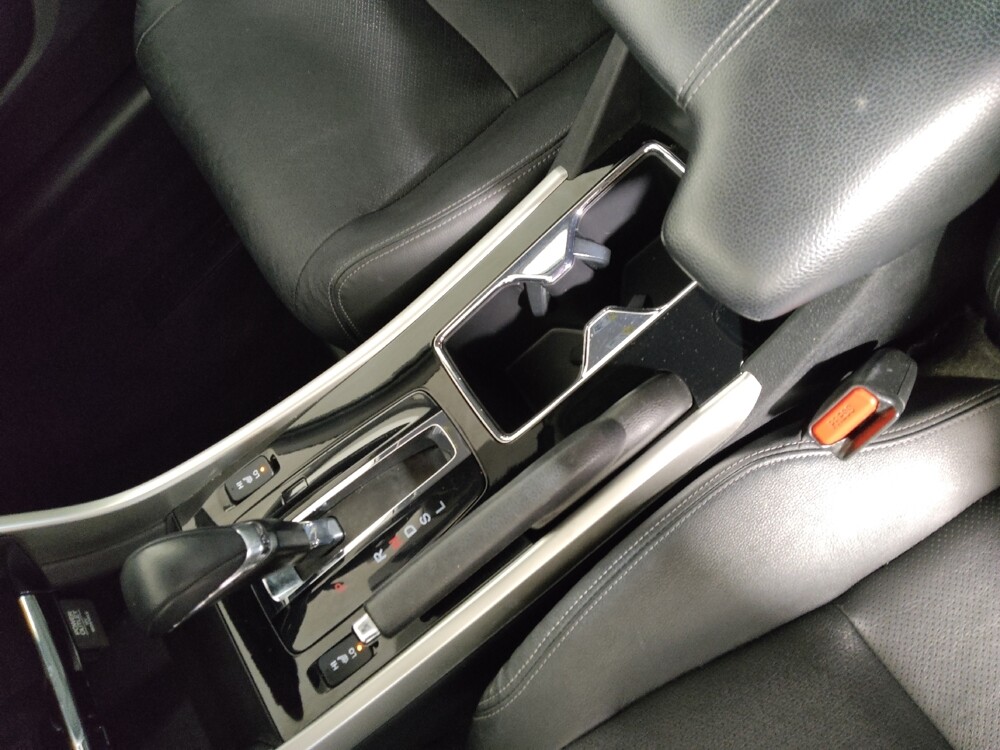 2017 Honda Accord in Midlothian, IL 60445 - 18130412 26