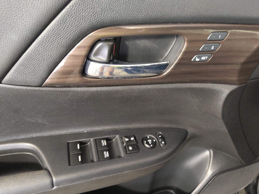 2017 Honda Accord in Midlothian, IL 60445 - 18130412 27