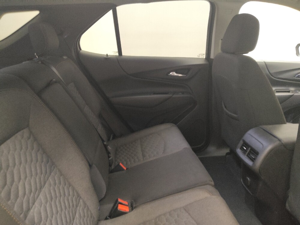 2018 Chevrolet Equinox in Midlothian, IL 60445 - 18130413 19