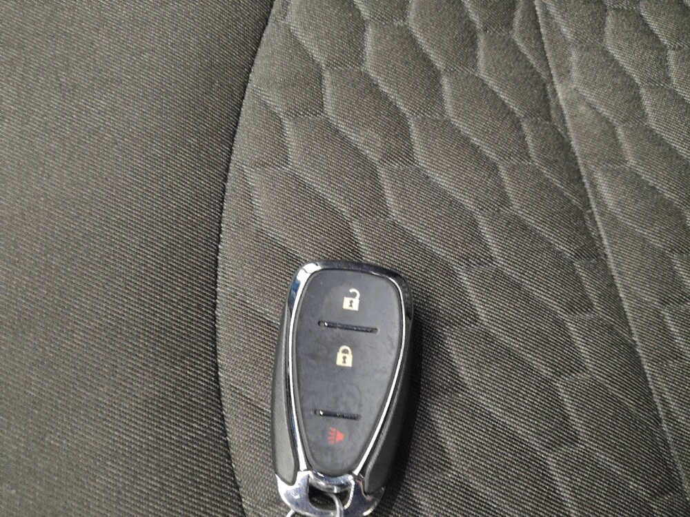 2018 Chevrolet Equinox in Midlothian, IL 60445 - 18130413 32